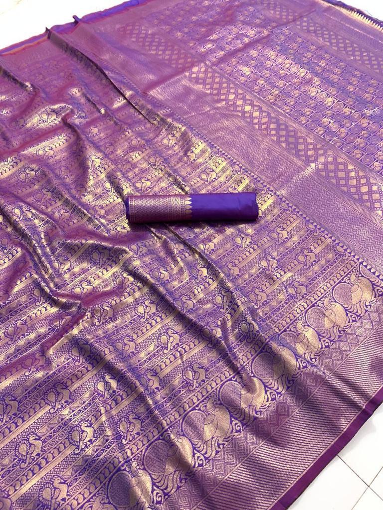 Banarasi Saree with Zari Pallu