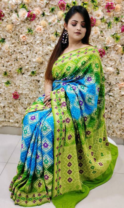 Bandhej Banarasi Saree