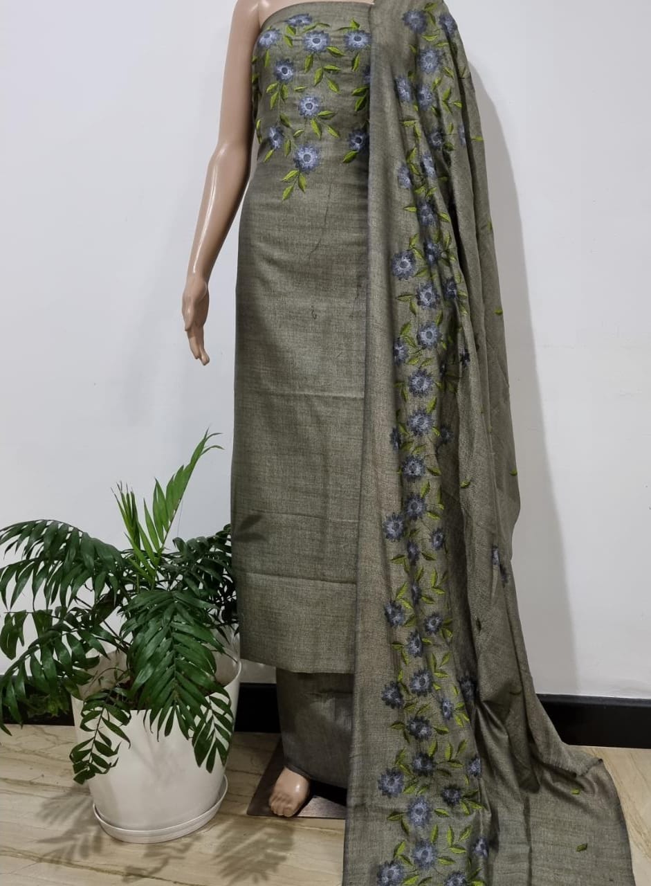 Embroidered linen cotton suit