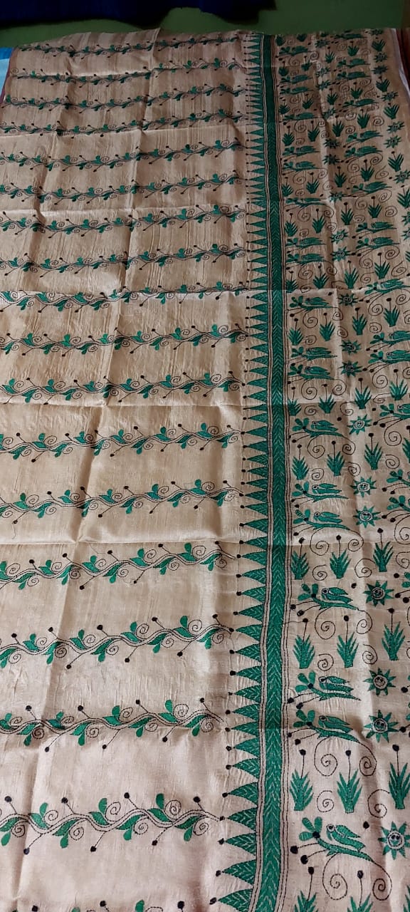 Kantha stitched tussar dupatta