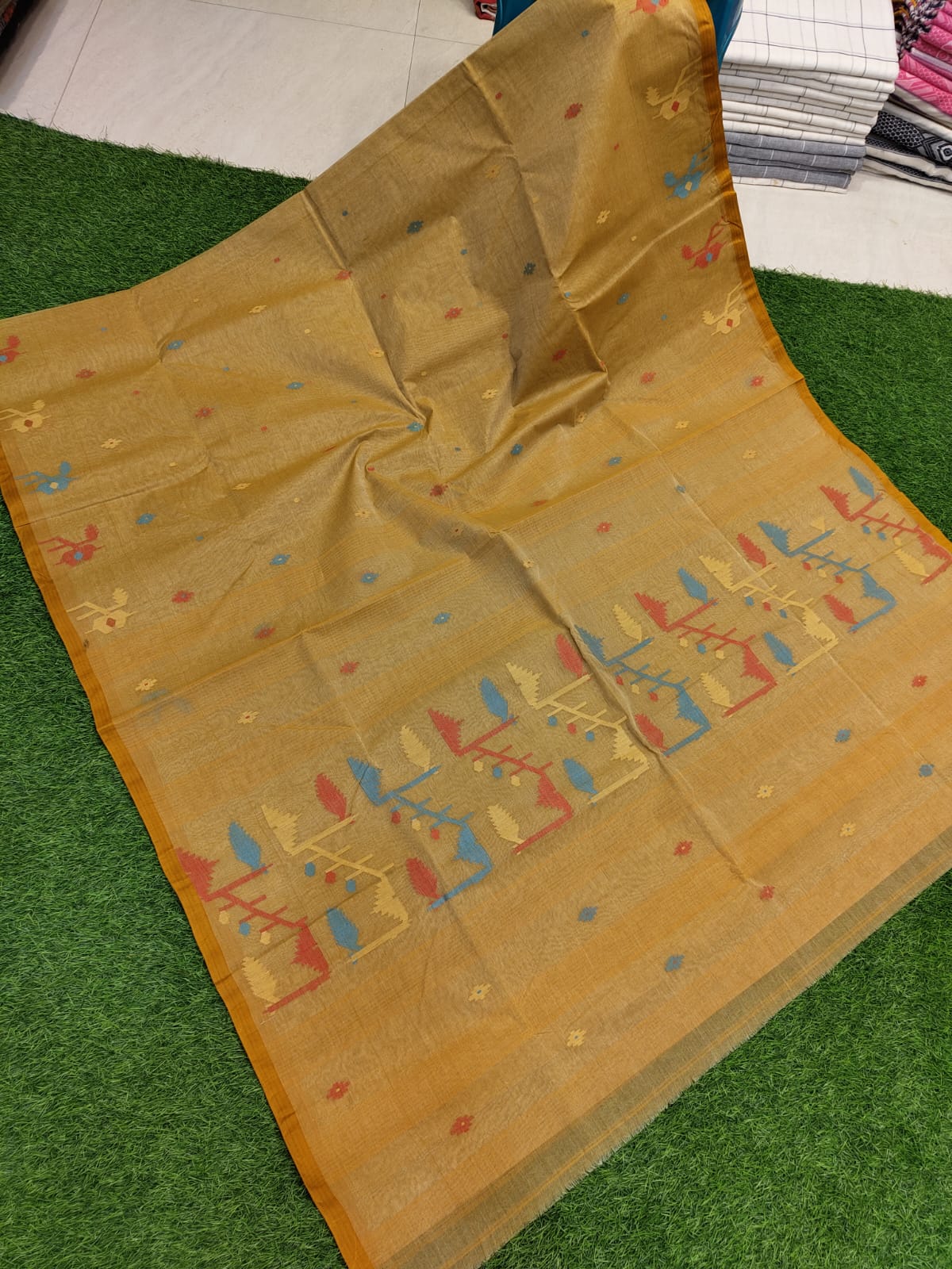 Traditional Needle Work Cotton Tantuja Jamdani Saree