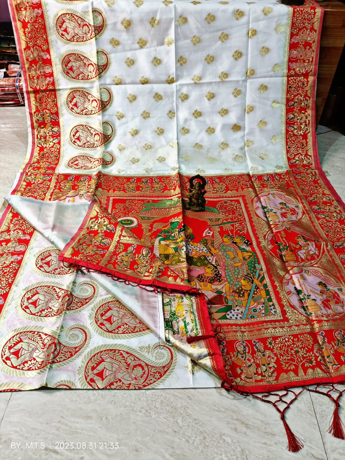 Durga Puja special Silk Sarees