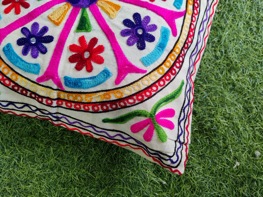 Handicraft cushion cover set