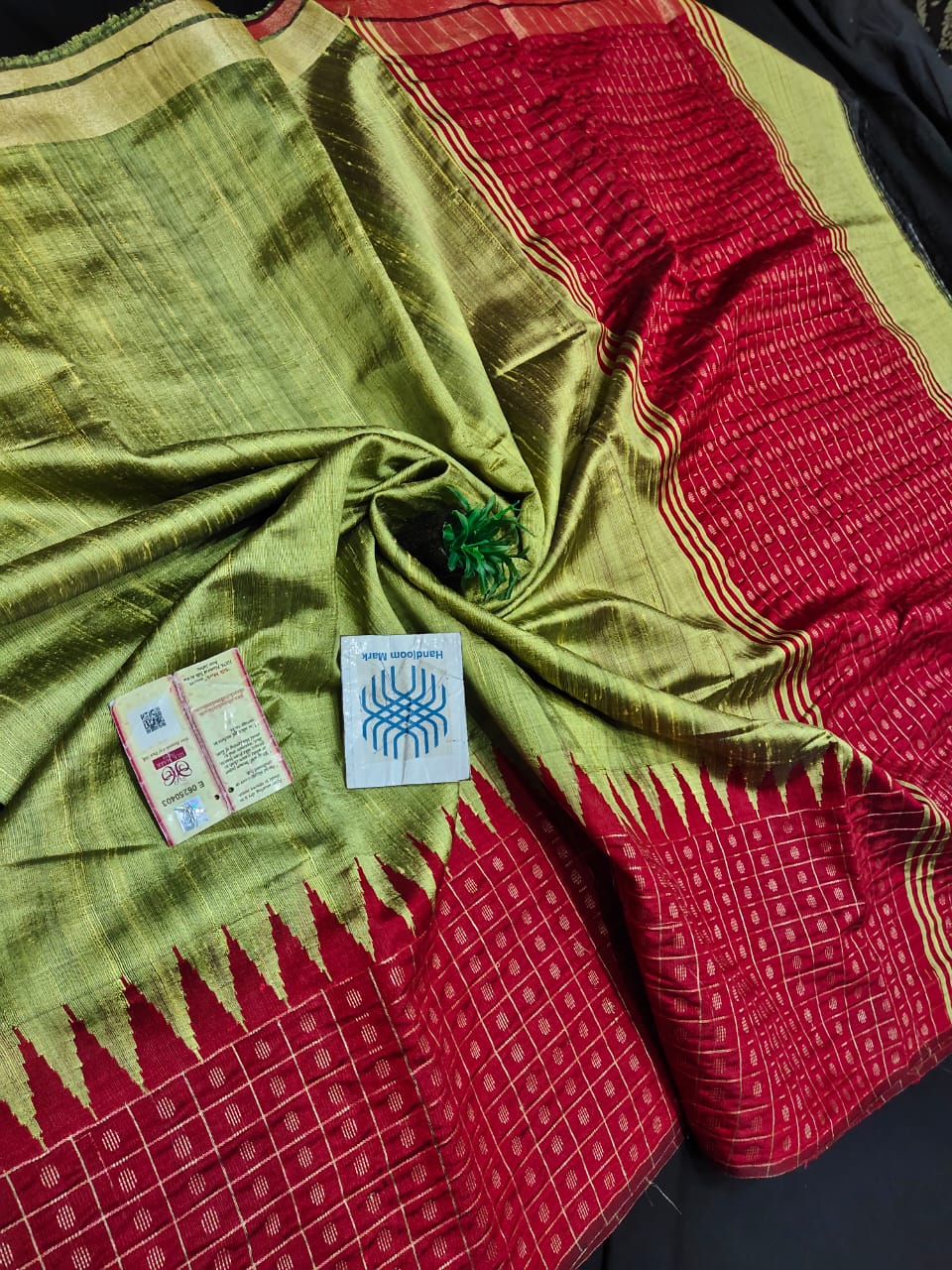 Pure raw silk saree with temple border and bindi buti