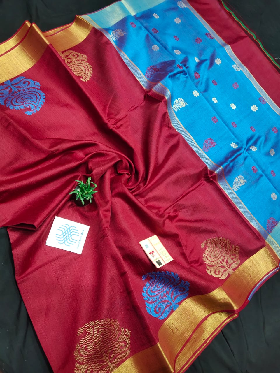 Pure raw silk Jala (Jamdani) saree body buta