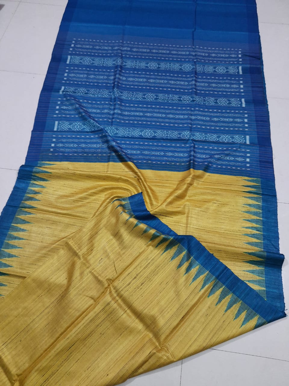 Weaved Tussar gicha ikat pallu saree